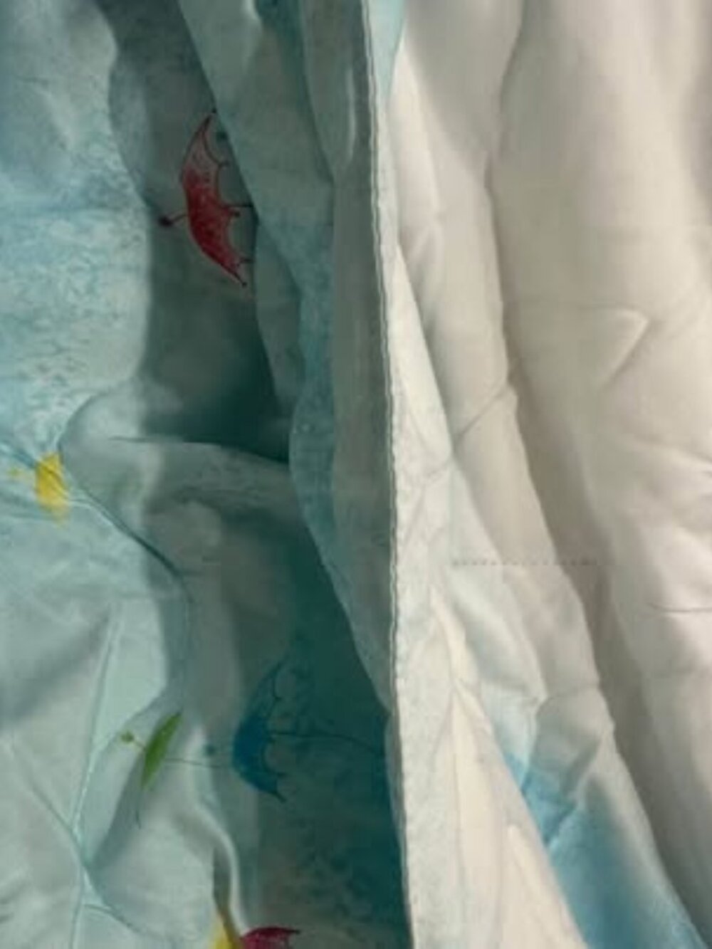 Lightweight Summer Quilt - Clean & Like New